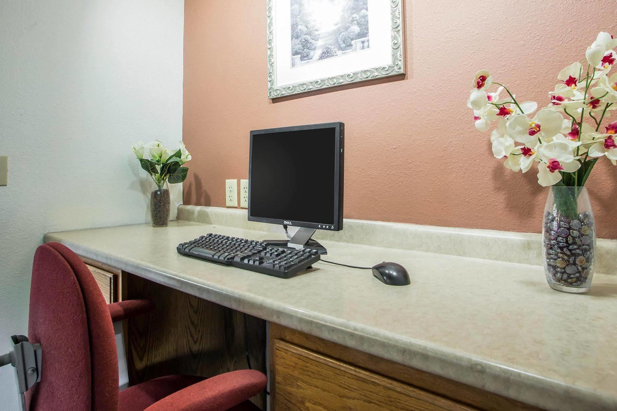Econo Lodge Inn & Suites Dubuque Ngoại thất bức ảnh